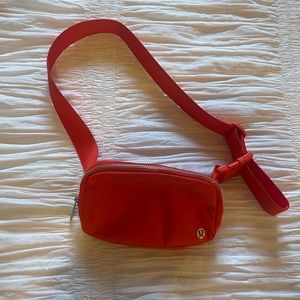 Lululemon everywhere belt bag - red